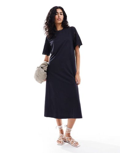 Robe t-shirt longue en jersey avec manches en broderie anglaise - Y.a.s - Modalova