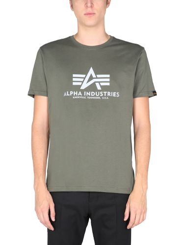 T-shirt with laminated logo - alpha industries - Modalova