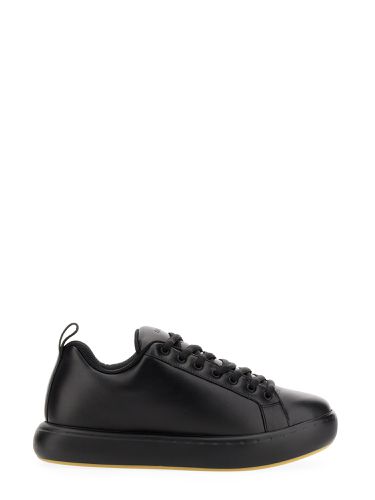 Bottega veneta sneaker pillow - bottega veneta - Modalova