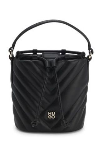 Sac seau en similicuir matelassé avec logo revisité - HUGO - Modalova