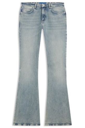 Jean Flared en denim bleu teinté - HUGO - Modalova