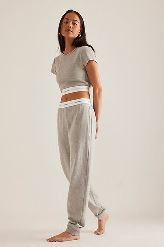 Pantalons de jogging Logo en Grey taille: L chez Anthropologie - Calvin Klein - Modalova