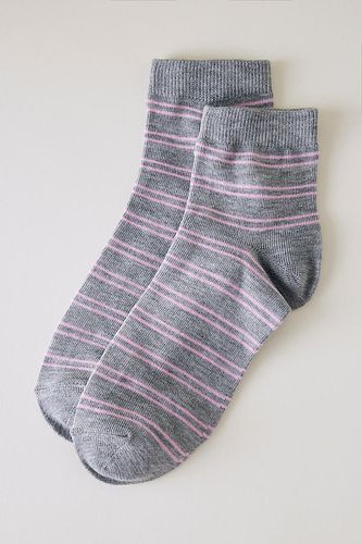 Chaussettes à rayures côtelées à la cheville par - By Anthropologie - Modalova