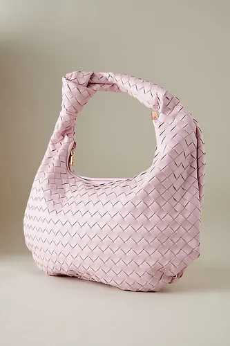 Le Sac Satchel Brigitte en Simili Cuir Tissé par : Édition Surdimensionnée en Pink chez Anthropologie - Melie Bianco - Modalova