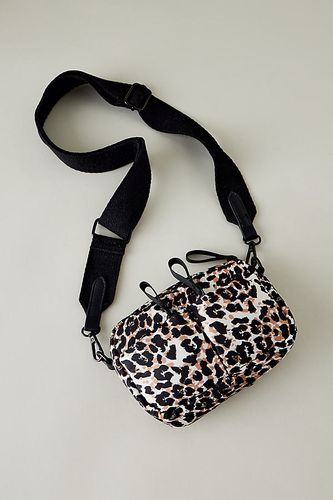 Sac à bandoulière en nylon léopard chez - Anthropologie - Modalova