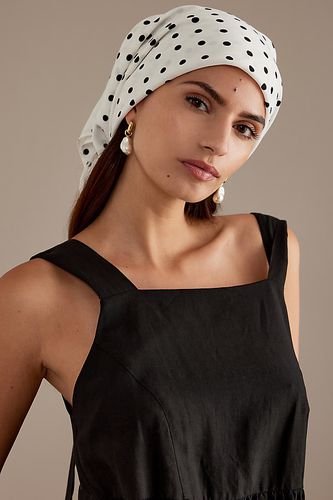 Polka Dot Print Head Scarf en White chez - Anthropologie - Modalova