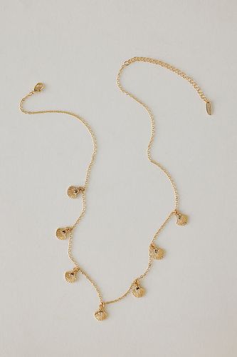 Plated Multi Shell Charm Necklace par - By Anthropologie - Modalova