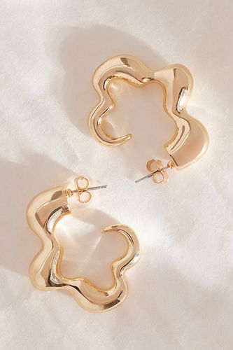 Boucles d'oreilles créoles ondulées en Gold chez - Anthropologie - Modalova