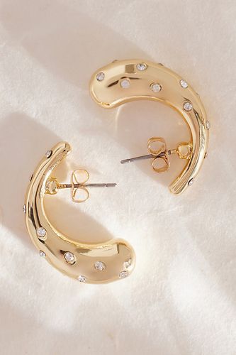 Boucles d'oreilles à pendentifs scintillants Curve en Gold chez - Anthropologie - Modalova