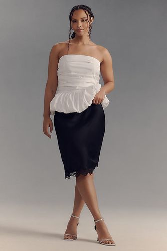 The Tilda Knee-Length Slip Skirt: Lace Trim Edition par en taille: 1 X - By Anthropologie - Modalova