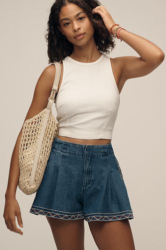 Short en Jean Plissé Brodé en , taille: 25 chez Anthropologie - Pilcro - Modalova