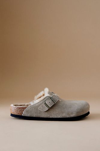 Sabots Boston en Daim Shearling en taille: 36 chez Anthropologie - Birkenstock - Modalova