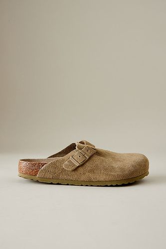 Sabots en daim Boston SFB en Beige, taille: 36 chez Anthropologie - Birkenstock - Modalova