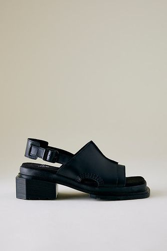 Maybole Leather Sandals en Black taille: D chez Anthropologie - Dr. Martens - Modalova