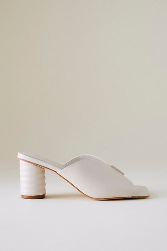 Kamika Heels en taille: 39 chez Anthropologie - Intentionally Blank - Modalova