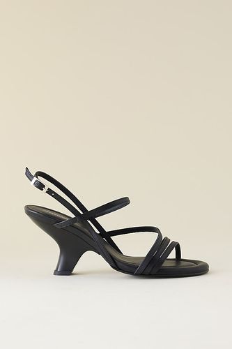 Talons Launch en Black taille: 36 chez Anthropologie - Intentionally Blank - Modalova