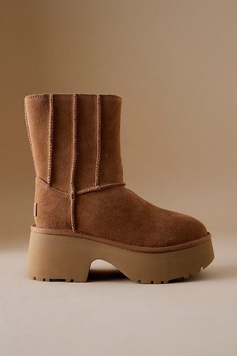 Bottes Classic Twin Seam New Heights en taille: 39 chez Anthropologie - UGG - Modalova