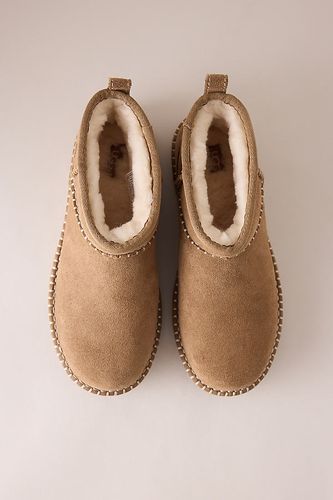 Botte Stitch Classic Ultra Mini en taille: 36 chez Anthropologie - UGG - Modalova