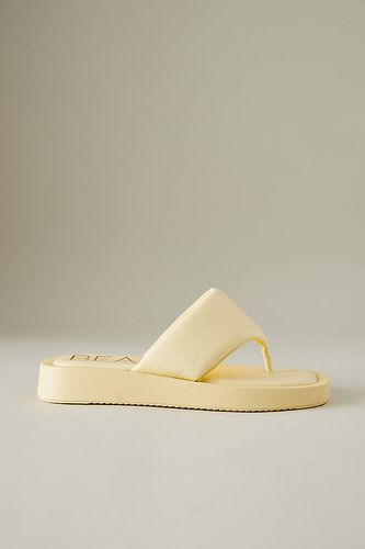 Izzie Toe-Strap Sandals en Yellow, taille: 37 chez Anthropologie - Matisse - Modalova