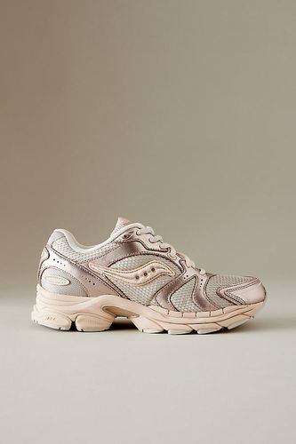 Baskets ProGrid Triumph 4 en Brown taille: 38 chez Anthropologie - Saucony - Modalova