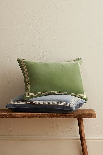 Coussin en Velours Shisho chez Anthropologie - Birdie Fortescue - Modalova