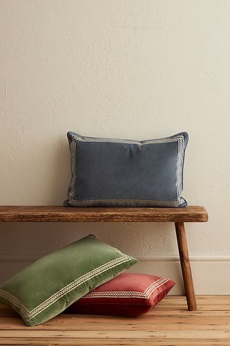 Coussin en Velours Shisho en Blue chez Anthropologie - Birdie Fortescue - Modalova