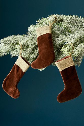 Ornement de bas de Noël en velours mini Karru , lot de 3 en Brown chez Anthropologie - nkuku - Modalova