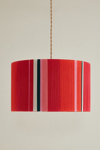 Abat-jour en coton tissé XL en Red chez Anthropologie - Loving String - Modalova