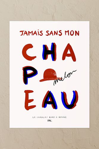 Le Chapeau Rond et Rouge Impression d'Art Murale chez Anthropologie - The Poster Club - Modalova