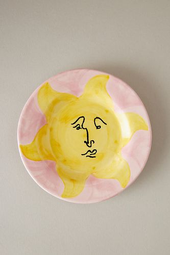 Plat à gâteau Sunny Side Up en Yellow chez Anthropologie - Anna + Nina - Modalova