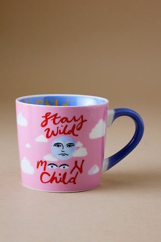 Tasse en porcelaine Stay Wild Moon Child en Pink chez Anthropologie - Eleanor Bowmer - Modalova