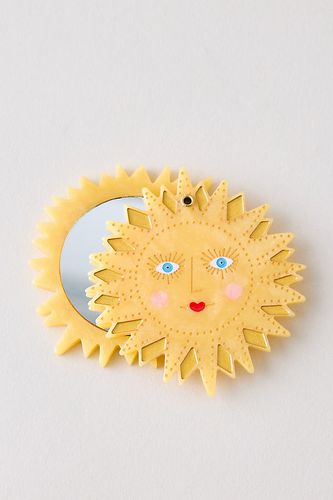 Miroir de poche compact soleil céleste peint à la main en Yellow chez Anthropologie - Solar Eclipse - Modalova
