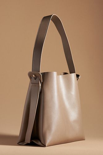 Buckle-Strap Faux Leather Shoulder Bag par en Beige - By Anthropologie - Modalova