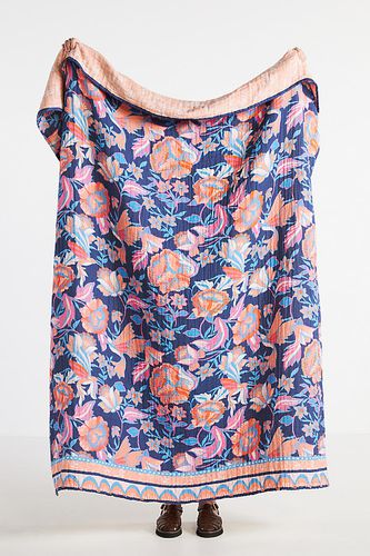 The Flock Throw Blanket en Blue chez Anthropologie - Alexandra Farmer - Modalova