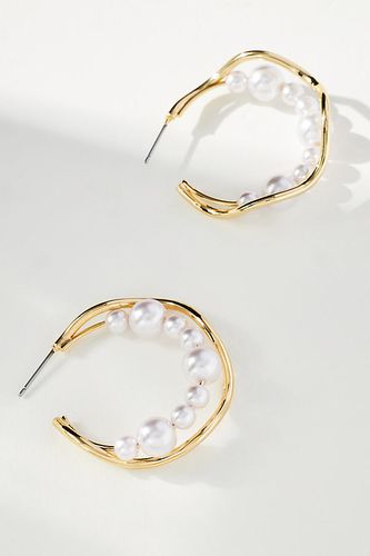 Boucles d'oreilles à cerceaux ornées de perles par en White - By Anthropologie - Modalova