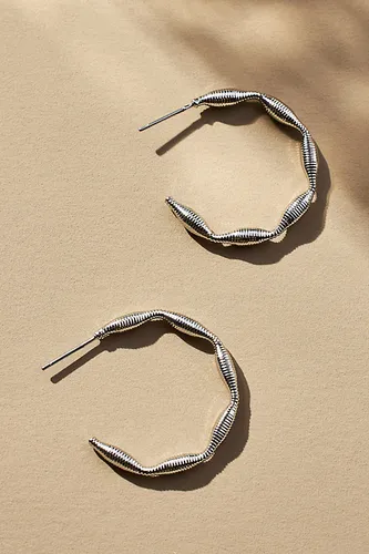 Boucles d'oreilles créoles côtelées par en Silver - By Anthropologie - Modalova