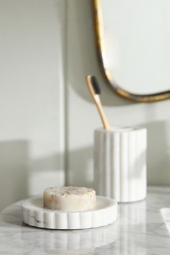 Malou Stone Bath Soap Dish en White chez - Anthropologie - Modalova