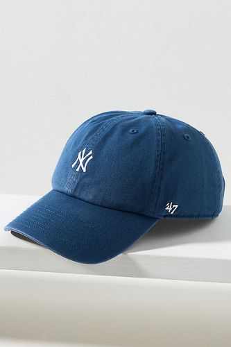 NY Yankees Mini Logo Baseball Cap en Blue chez Anthropologie - '47 - Modalova