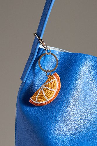 Beaded Fruit Bag Charm par en - By Anthropologie - Modalova