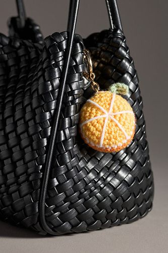 Farmer's Market Crochet Bag Charm par en - By Anthropologie - Modalova