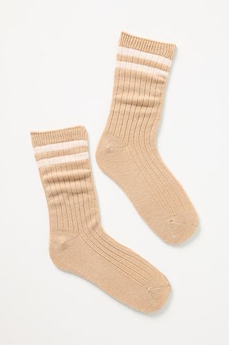 Chaussettes d'équipage à rayures athlétiques par en Beige - By Anthropologie - Modalova