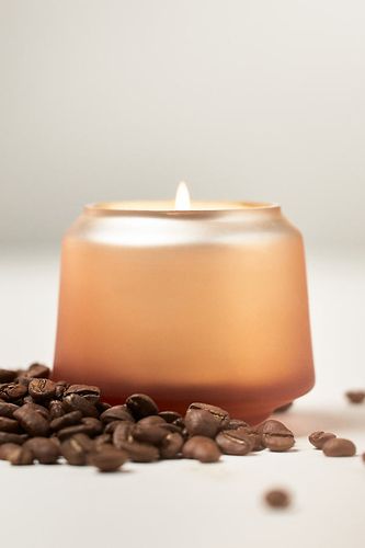 La Bougie Gather par : Café Torréfié & Noisette Édition Mini en Orange taille: XS - Anthropologie - Modalova