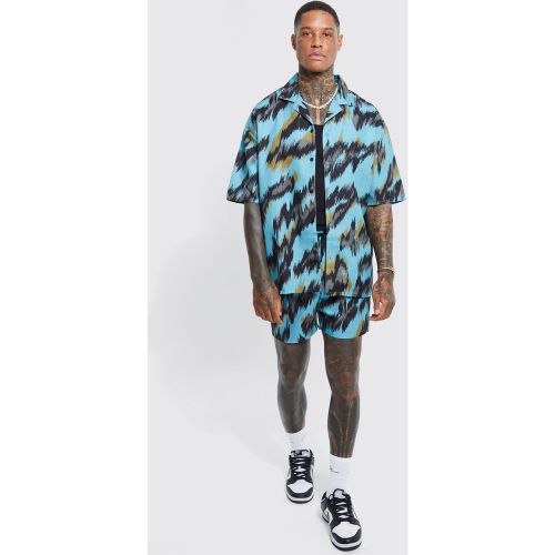 Ensemble oversize avec chemise à imprimé abstrait et short - Boohooman - Modalova