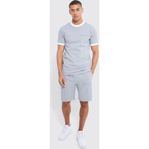 Ensemble cintré avec t-shirt et short - Boohooman - Modalova