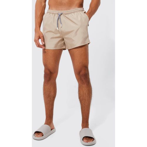 Short de bain court basique - Boohooman - Modalova