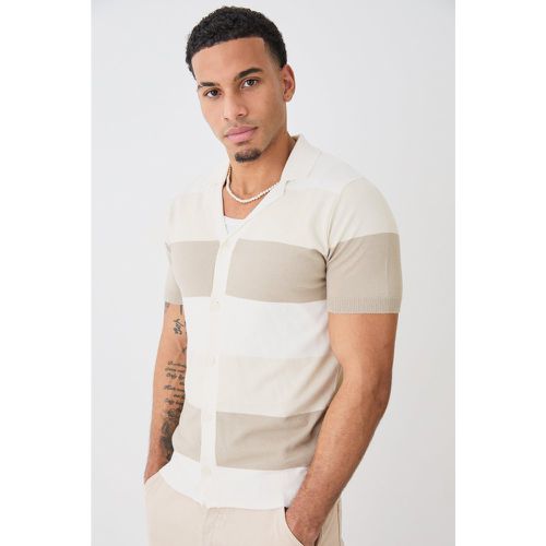 Short Sleeve Revere Stripe Knitted Shirt - Boohooman - Modalova