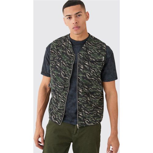 Camo Twill Utility Vest In Black - Boohooman - Modalova