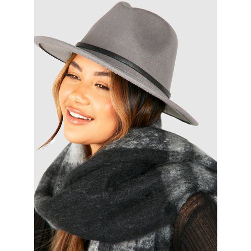 Buckle Trim Fedora Hat - boohoo - Modalova