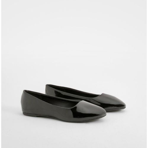 Wide Fit Patent Ballet Flats - boohoo - Modalova