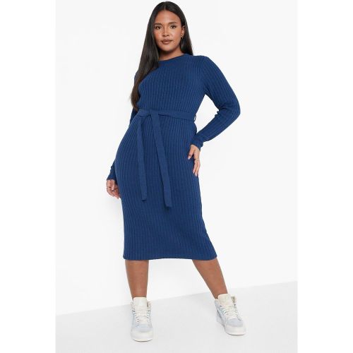 Grande Taille - Robe Pull Côtelée En Tissu Recyclé À Ceinture - boohoo - Modalova